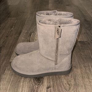 UGG Classic Short Baily Zip Gray Suede Boots